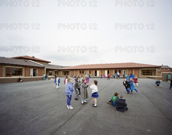 Whitecote Primary School, Wellington Grove, Bramley, Leeds, 08/03/1989. Creator: John Laing plc.