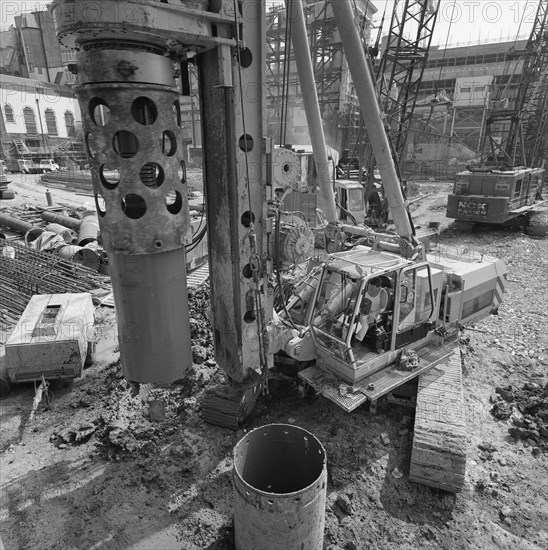 Vintners Place, Upper Thames Street, Queenhithe, London, 31/05/1990. Creator: John Laing plc.