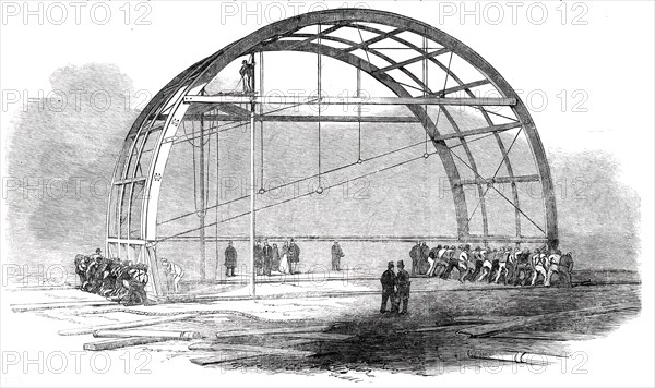 The Great Exhibition Building in Hyde Park - Moving a Pair of Transept Ribs..., 1850. Creator: Unknown.