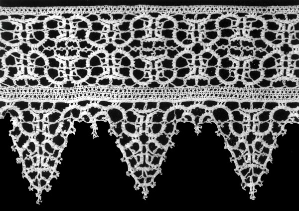 Border, Italy, 1850/1900 (based on pattern from first half of 17th century). Creator: Unknown.