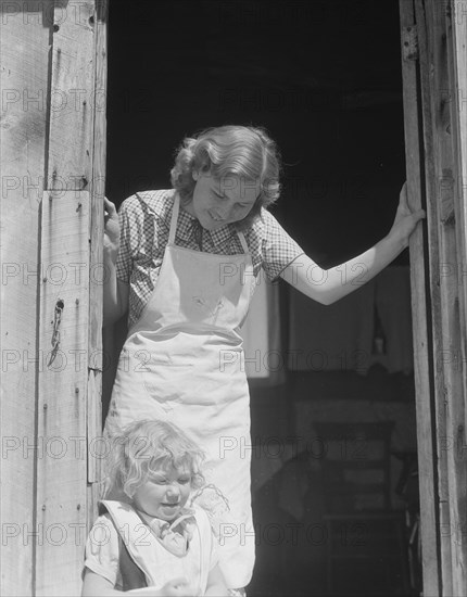 Resettlement clients to be moved from Widtsoe area to farm in another county of Utah, 1936. Creator: Dorothea Lange.