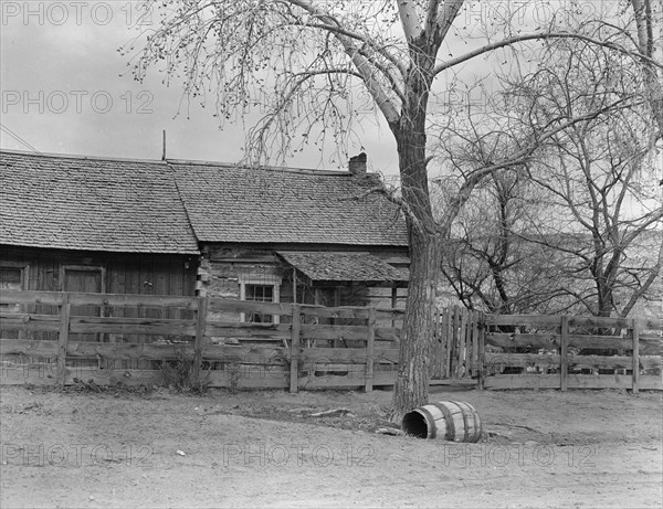 Type home, Escalante, Utah, 1936. Creator: Dorothea Lange.