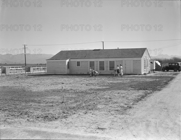 San Fernando federal subsistence homesteads, California, 1936. Creator: Dorothea Lange.