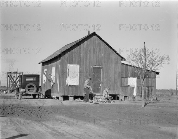 Housing for Oklahoma refugees, California, 1936. Creator: Dorothea Lange.