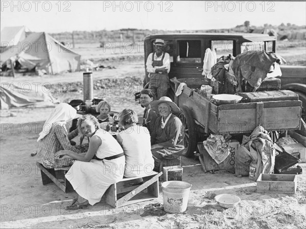 Potato harvesters, Kern County, California, 1935. Creator: Dorothea Lange.