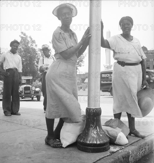 Street scene, Macon, Georgia, 1936. Creator: Dorothea Lange.