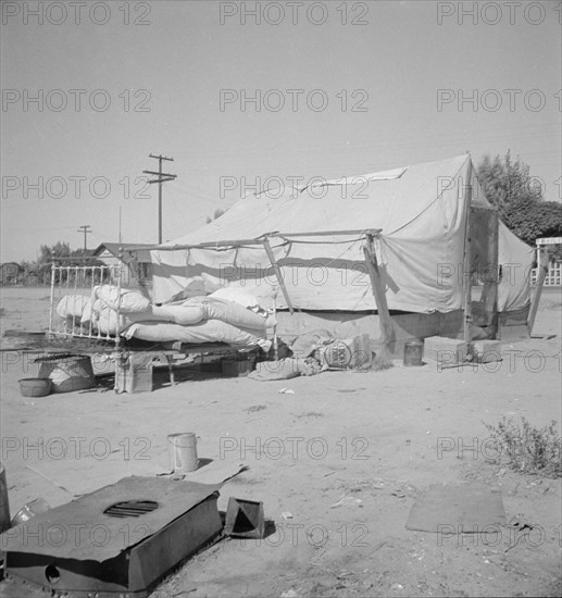 California home of Oklahoma drought refugee, 1936. Creator: Dorothea Lange.