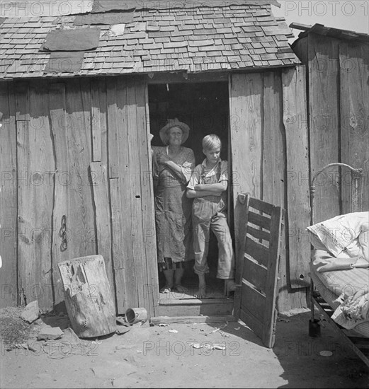 People living in miserable poverty, Elm Grove, Oklahoma County, Oklahoma, 1936. Creator: Dorothea Lange.