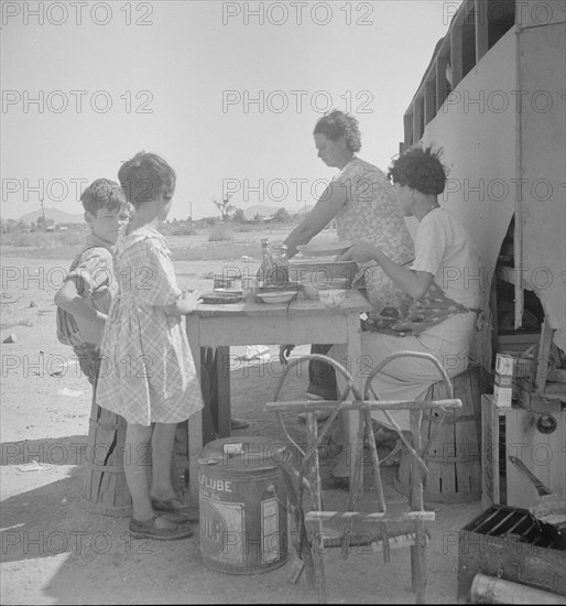 Drought refugees in Phoenix, Arizona, 1936. Creator: Dorothea Lange.