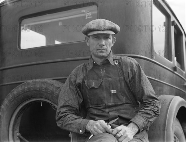 Drought refugee from Polk, Missouri, 1936. Creator: Dorothea Lange.