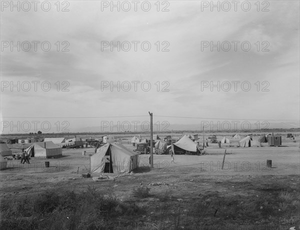 Auto camp north of Calipatria, California, 1937. Creator: Dorothea Lange.