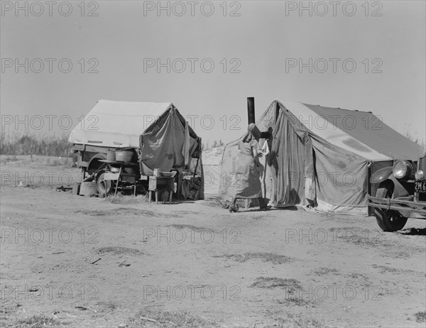 Home of a dust bowl refugee in California, Imperial County, California, 1937. Creator: Dorothea Lange.