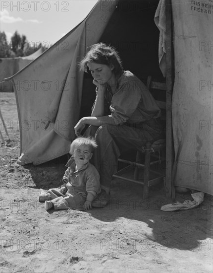 Eighteen year-old mother from Oklahoma, now a California migrant, 1937. Creator: Dorothea Lange.