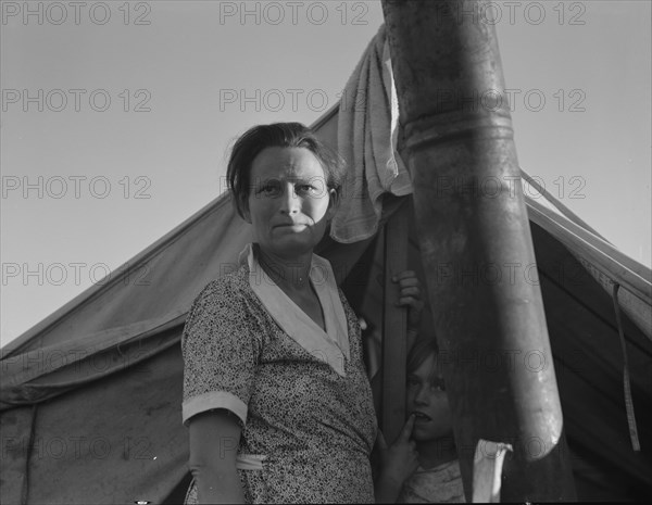 Unemployed family..., near Holtville, California, 1937. Creator: Dorothea Lange.