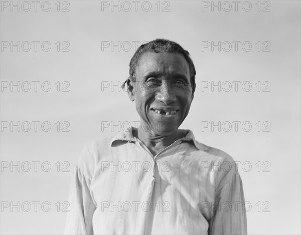 Negro on the Aldridge Plantation, Mississippi, 1937. Creator: Dorothea Lange.