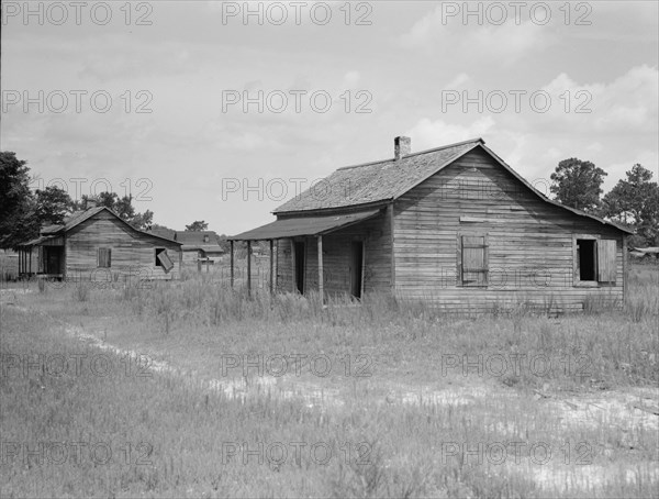 Careyville, northern Florida, 1937. Creator: Dorothea Lange.