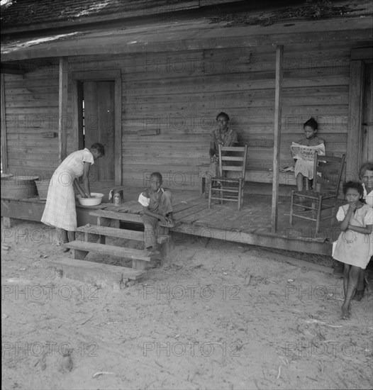 Stranded residents of Careyville, Florida, , 1937. Creator: Dorothea Lange.