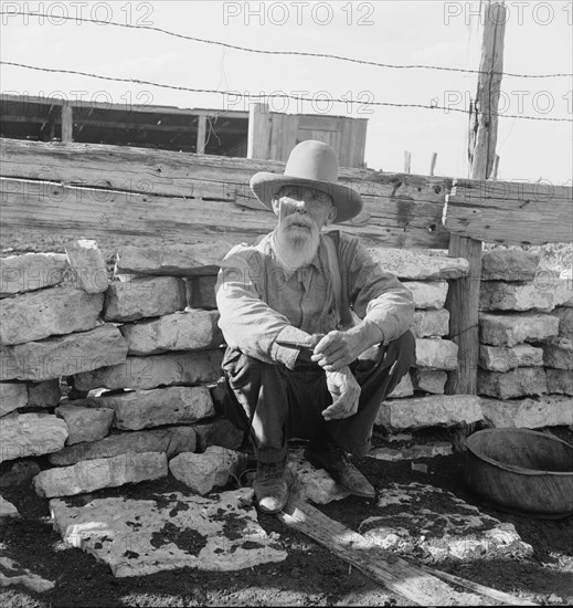 Native Texas tenant farmer, Near Goodliet, Texas, 1938. Creator: Dorothea Lange.