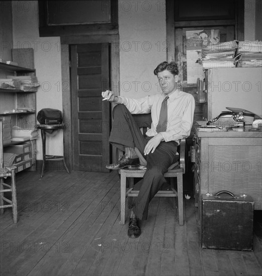 HL Mitchell, Secretary of Southern Tenant Farmers Union, Memphis, Tennessee, 1938. Creator: Dorothea Lange.