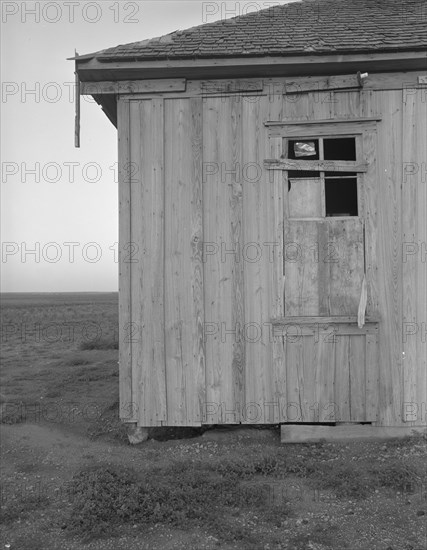 Abandoned tenant house, Childress County, Texas, 1937. Creator: Dorothea Lange.