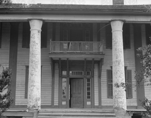 Pharr Plantation house near Social Circle, Georgia, 1937. Creator: Dorothea Lange.