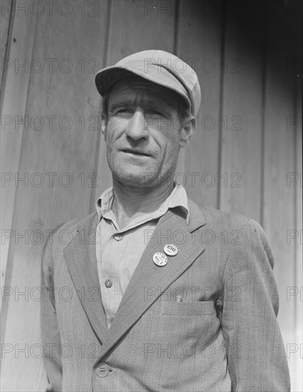 Ex-Oklahoma farmer, one of the leaders in the strike of cotton pickers, Kern County, CA, 1938. Creator: Dorothea Lange.