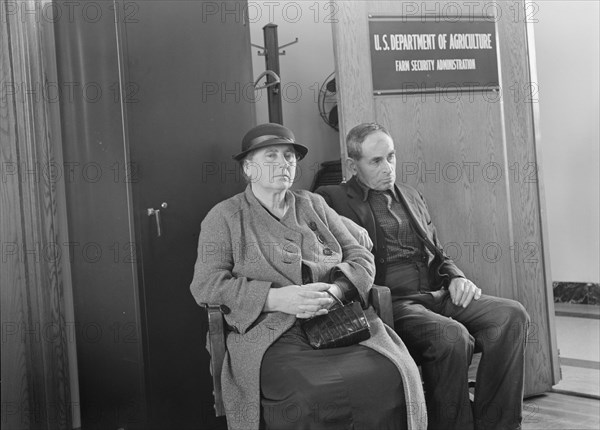 Tenant Purchase applicants, Stockton, California, 1938. Creator: Dorothea Lange.