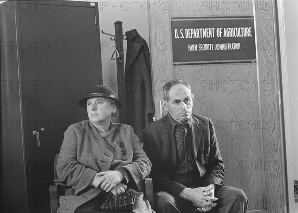 Tenant Purchase applicants, Stockton, California, 1938. Creator: Dorothea Lange.