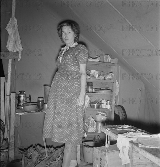 Young mother, aged twenty-two, has one little girl..., FSA, Merrill, Klamath County, Oregon, 1939. Creator: Dorothea Lange.