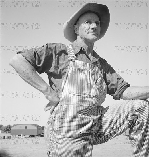Farmer from Nebraska in emergency camp for migratory work..., Calipatria, Imperial County, CA, 1939. Creator: Dorothea Lange.