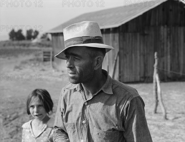 Possibly: Washington, Yakima Valley, near Wapato, 1939. Creator: Dorothea Lange.