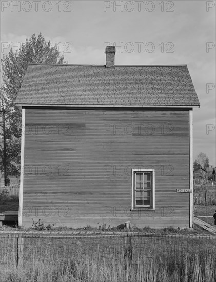 Many of those dependent on the mill have turned back to..., Sandpoint, Bonner County, Idaho, 1939. Creator: Dorothea Lange.