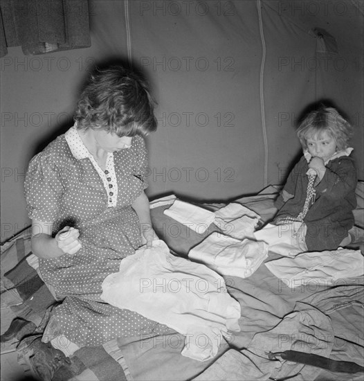 Baby clothes, FSA mobile camp unit, Merrill, Klamath County, Oregon, 1939. Creator: Dorothea Lange.