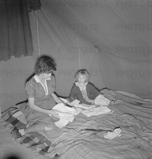 Baby clothes, FSA mobile camp unit, Merrill, Klamath County, Oregon, 1939. Creator: Dorothea Lange.