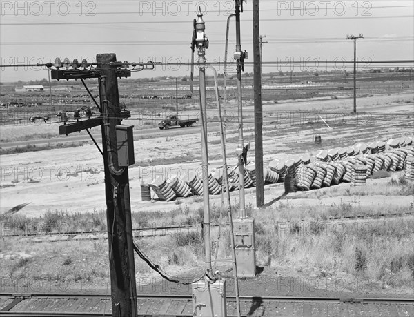 From the overpass approaching Fresno, between Tulare and Fresno, California, 1939. Creator: Dorothea Lange.