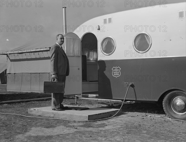 The doctor arrives in camp by previous appointment..., FSA, Merrill, Klamath County, Oregon, 1939. Creator: Dorothea Lange.