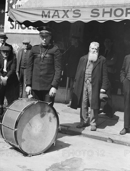 Salvation Army, San Francisco, California, 1939. Creator: Dorothea Lange.