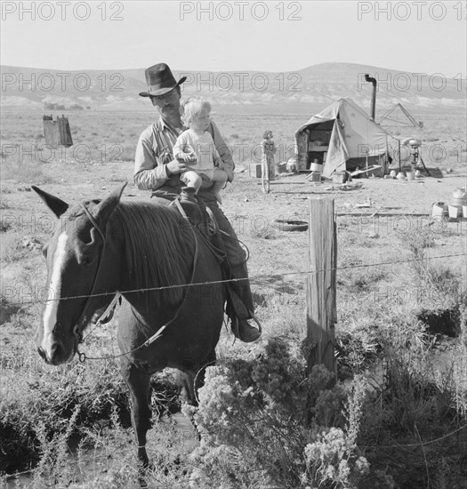 The Fairbanks family..., Willow Creek area, Malheur County, Oregon, 1939. Creator: Dorothea Lange.