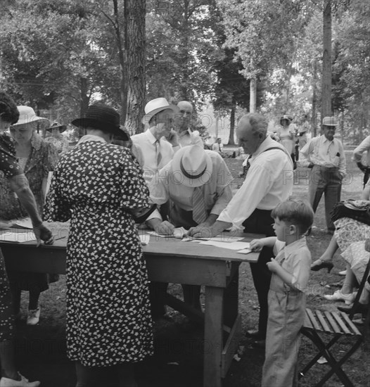 California Day, a picnic in town park on the Rogue River, Grants Pass, Oregon, 1939. Creator: Dorothea Lange.