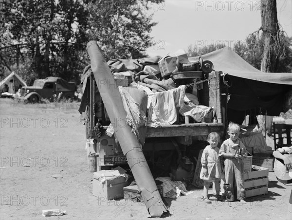 Migratory children living in "Rambler's Park", Yakima Valley, Washington, 1939. Creator: Dorothea Lange.