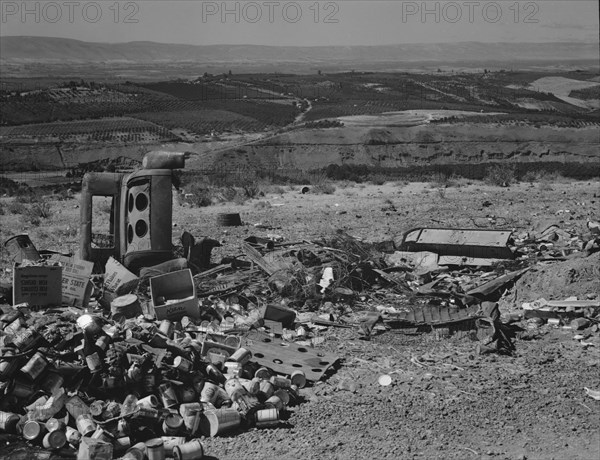 Possibly: The valley below seen from advertised "lookout point", Yakima Valley, Washington, 1939. Creator: Dorothea Lange.