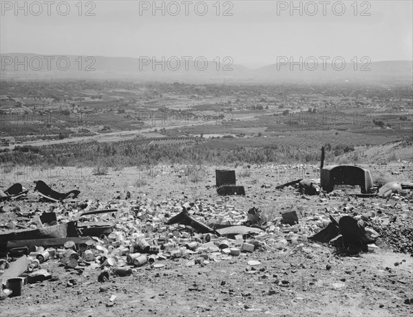 Possibly: The valley below seen from advertised "lookout point", Yakima Valley, Washington, 1939. Creator: Dorothea Lange.