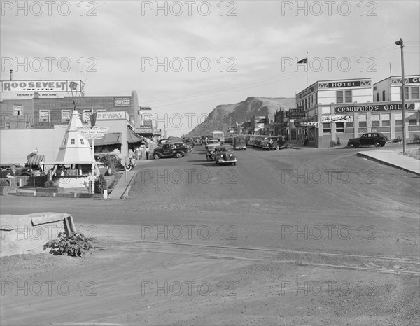 Approaching main street of boom construction town..., Coulee City, Grant County, Washington, 1939. Creator: Dorothea Lange.