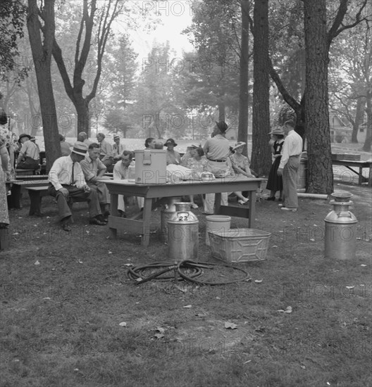 California Day, a picnic in town park on the Rogue River, Grants Pass, Oregon, 1939. Creator: Dorothea Lange.