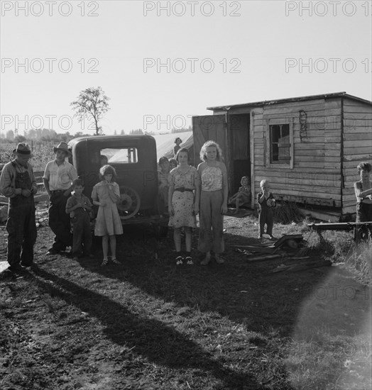 Possibly: Bean pickers' children in camp at end..., near West Stayton, Marion County, Oregon, 1939. Creator: Dorothea Lange.