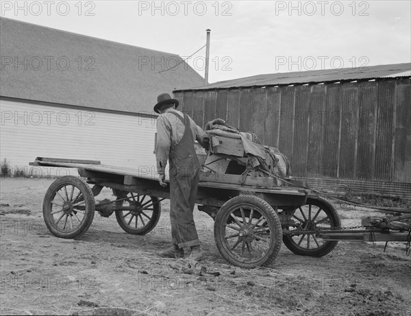 Stump farmer's wagon, Bonners Ferry, Idaho, 1939. Creator: Dorothea Lange.