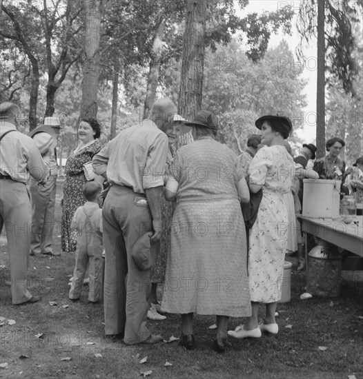 California Day, a picnic in town park on the Rogue River, Grants Pass, Oregon, 1939. Creator: Dorothea Lange.