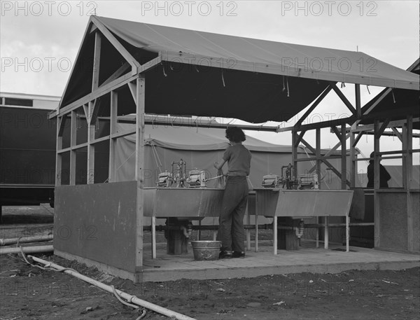 The laundry unit. FSA (Farm Security Administration) mobile camp. Merrill, Klamath County, Oregon.