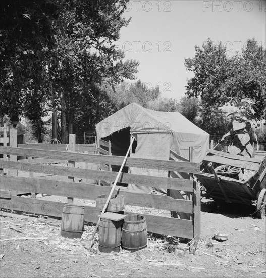 Shelter in one of the large shacktown communities around Yakima. Yakima, Washington, Sumac Park.