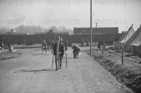 [Untitled photo, possibly related to: Flood refugee encampment at Forrest City, Arkansas].